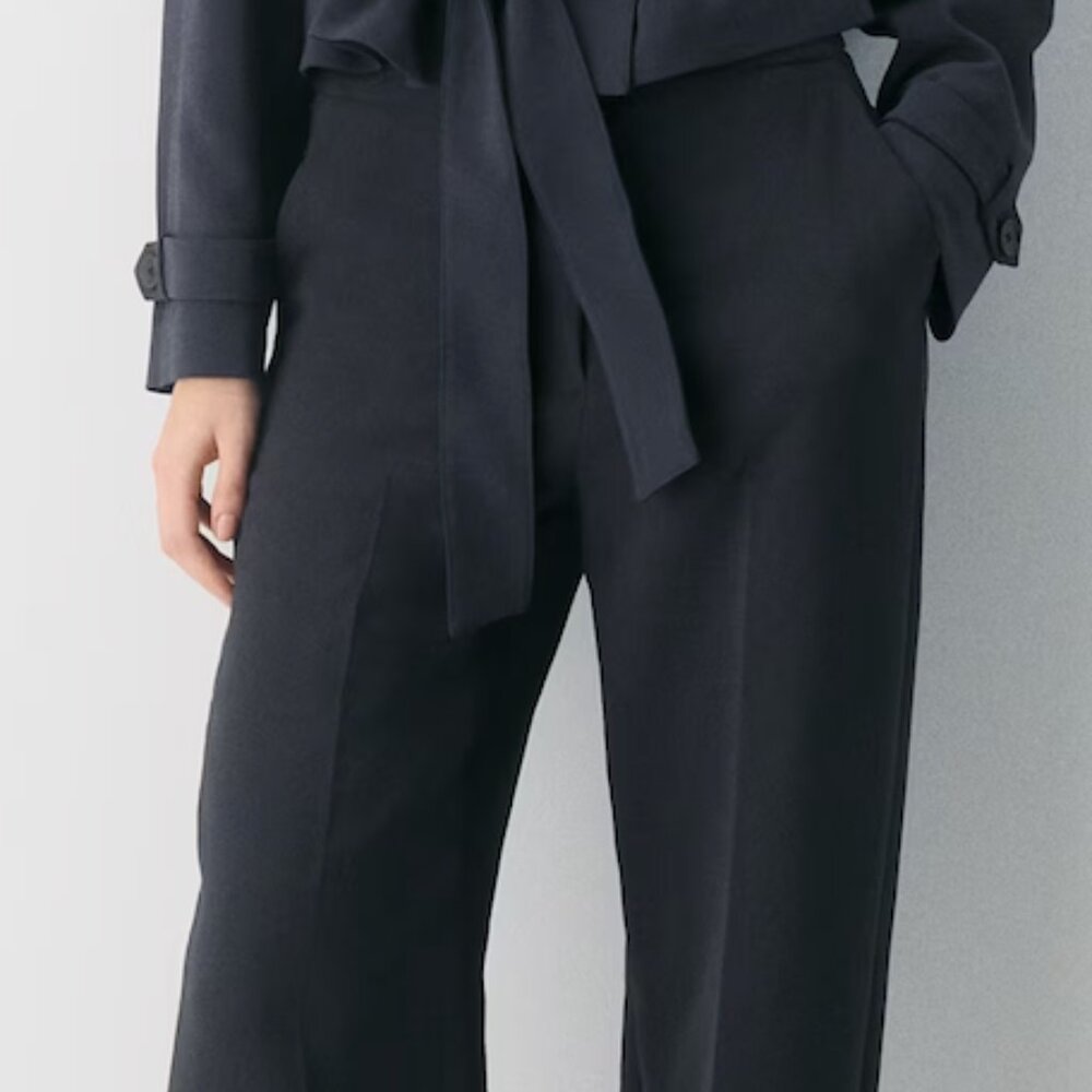 Aritzia Wilfred Limitless Pant Curve Fit - Crepette (navy blue) - Picture 2 of 6